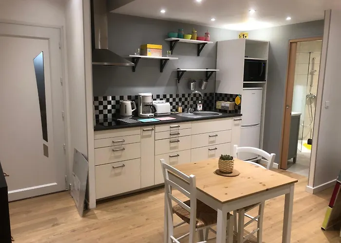 شقة Auguste نيم